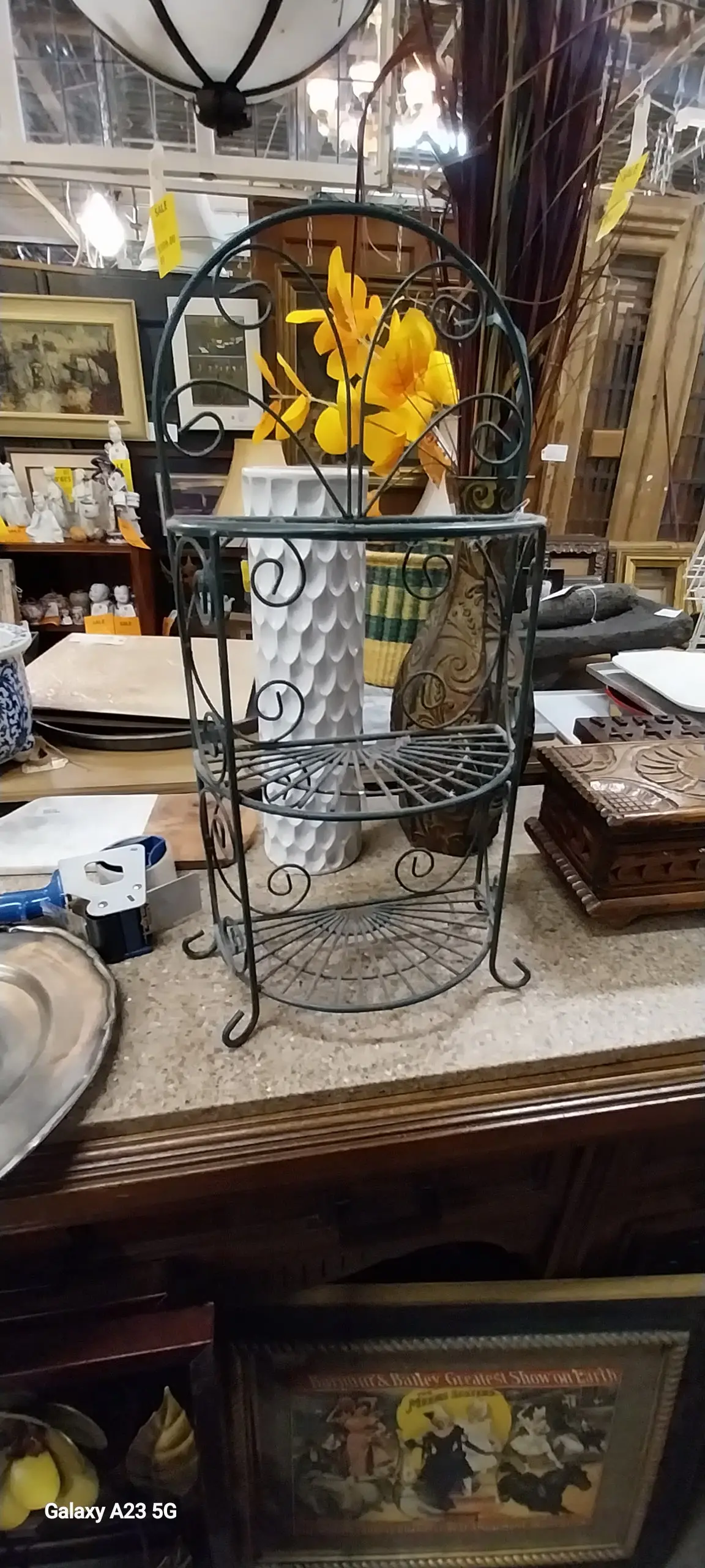 Wire Demi Lune Shelf 1
