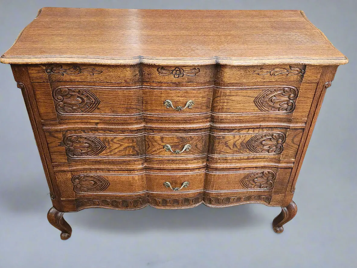 Louis Xv Carved Oak 3 Drawer Commode 1