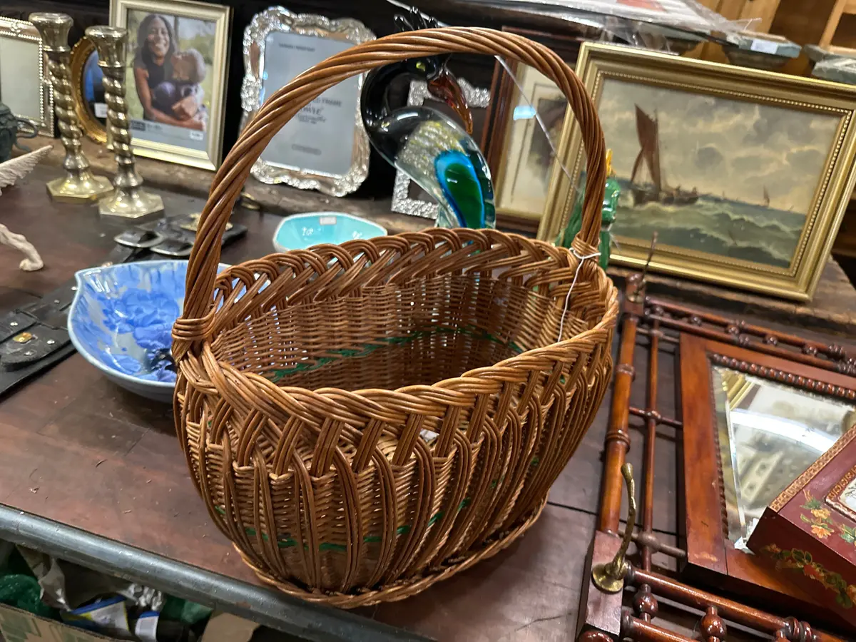 Basket With Handle 1