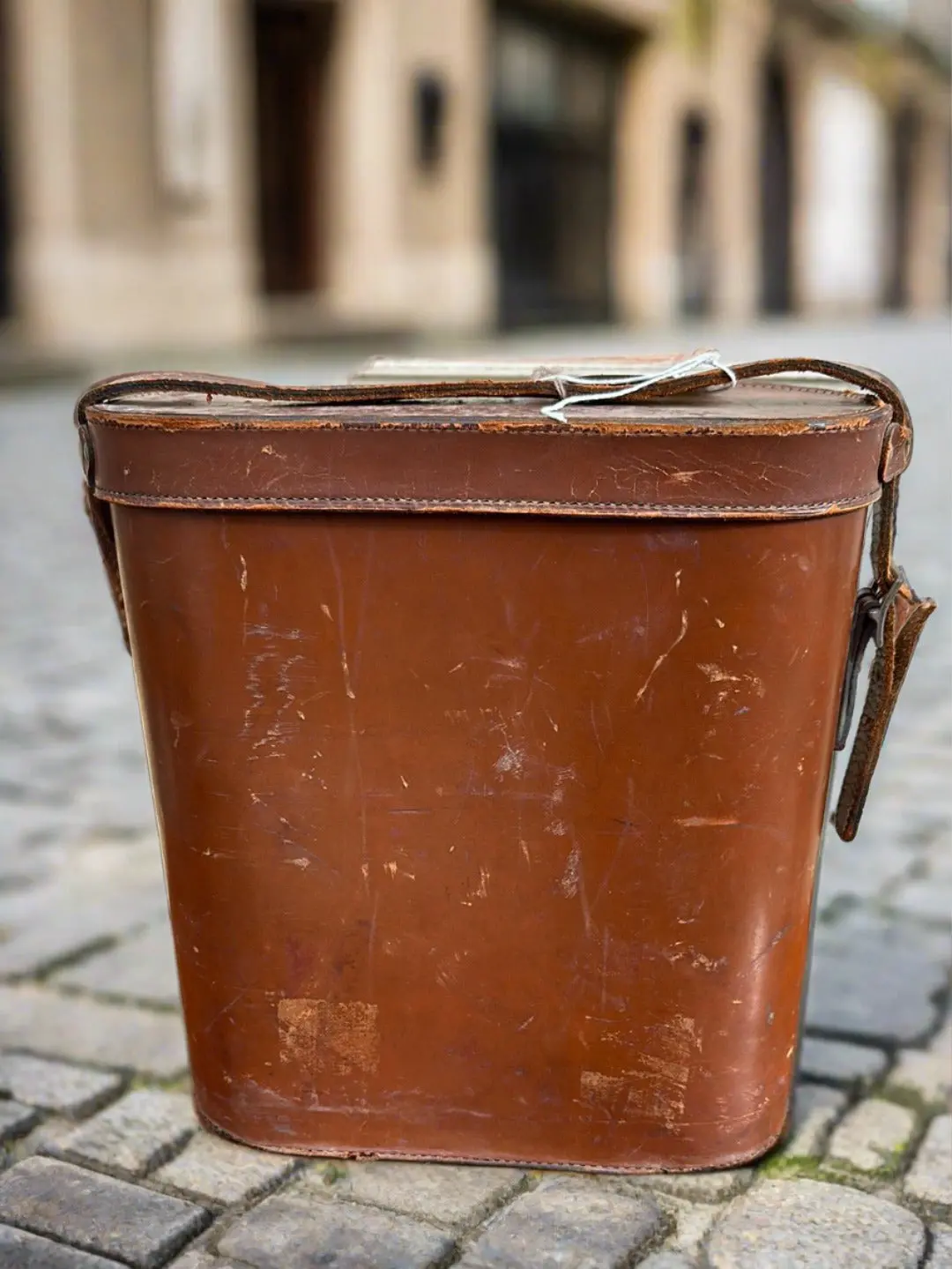 Leather Case Lunch Set With 2 Thermoses And Cracker Tin 1