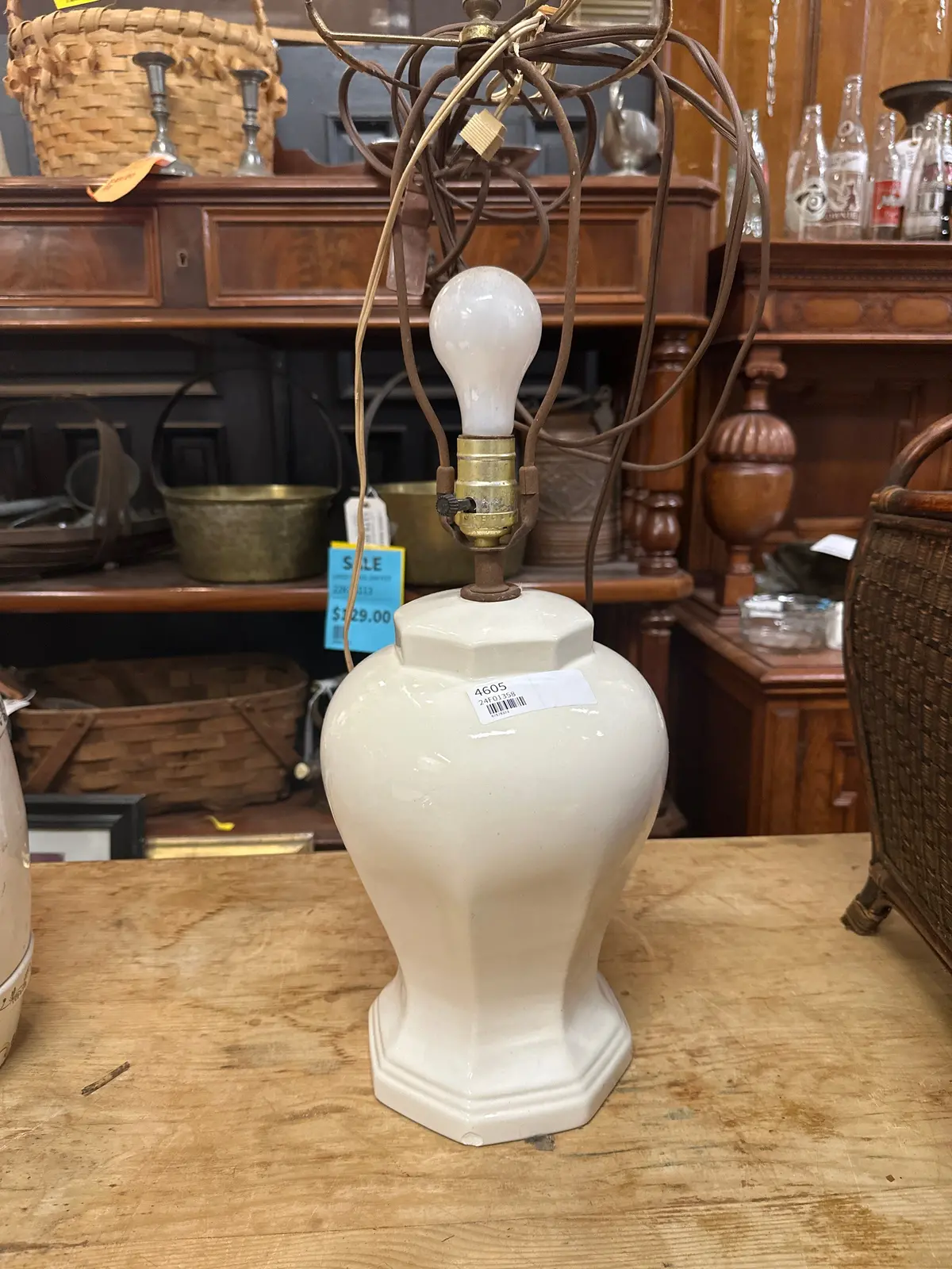 Ceramic Urn Lamp 1