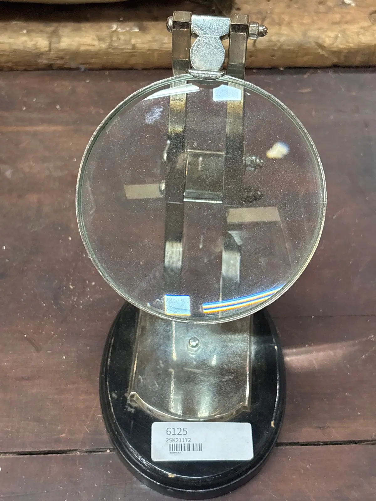 Magnifying Glass Or Stand 1