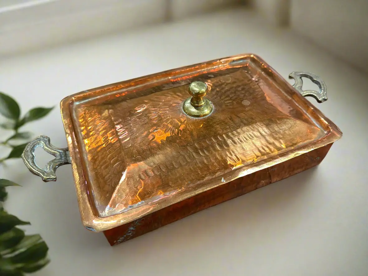 Small Coppper Baking Tray With Lid 1