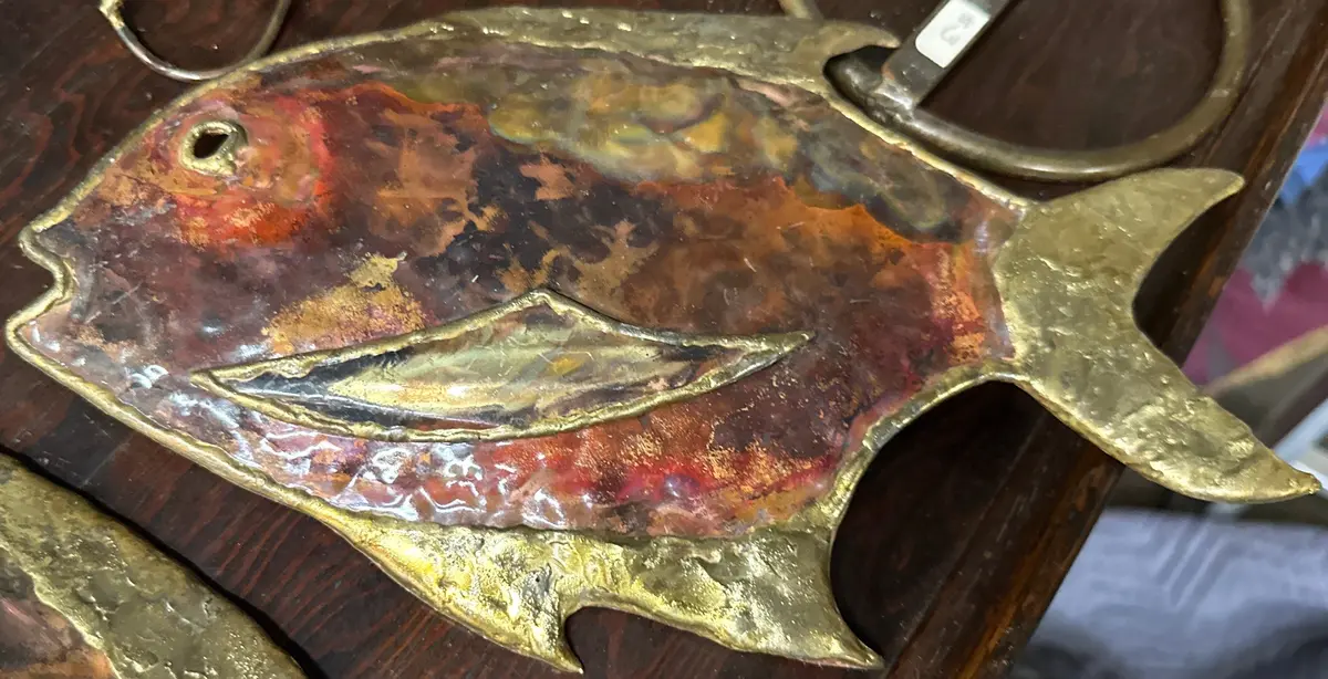 Medium Red And Gold Metal Fish Wall Hanger 1