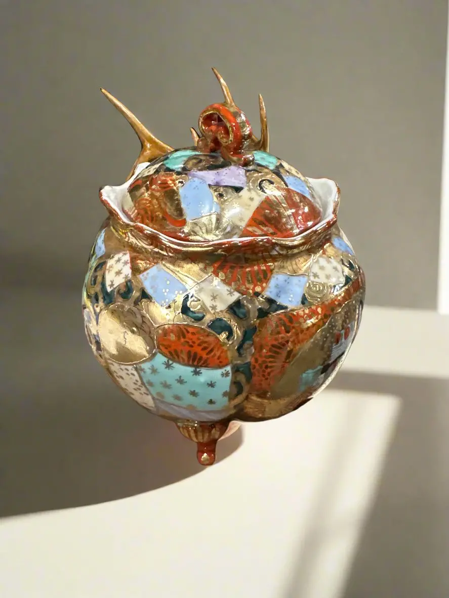 Moriage Biscuit Barrel Jar 1