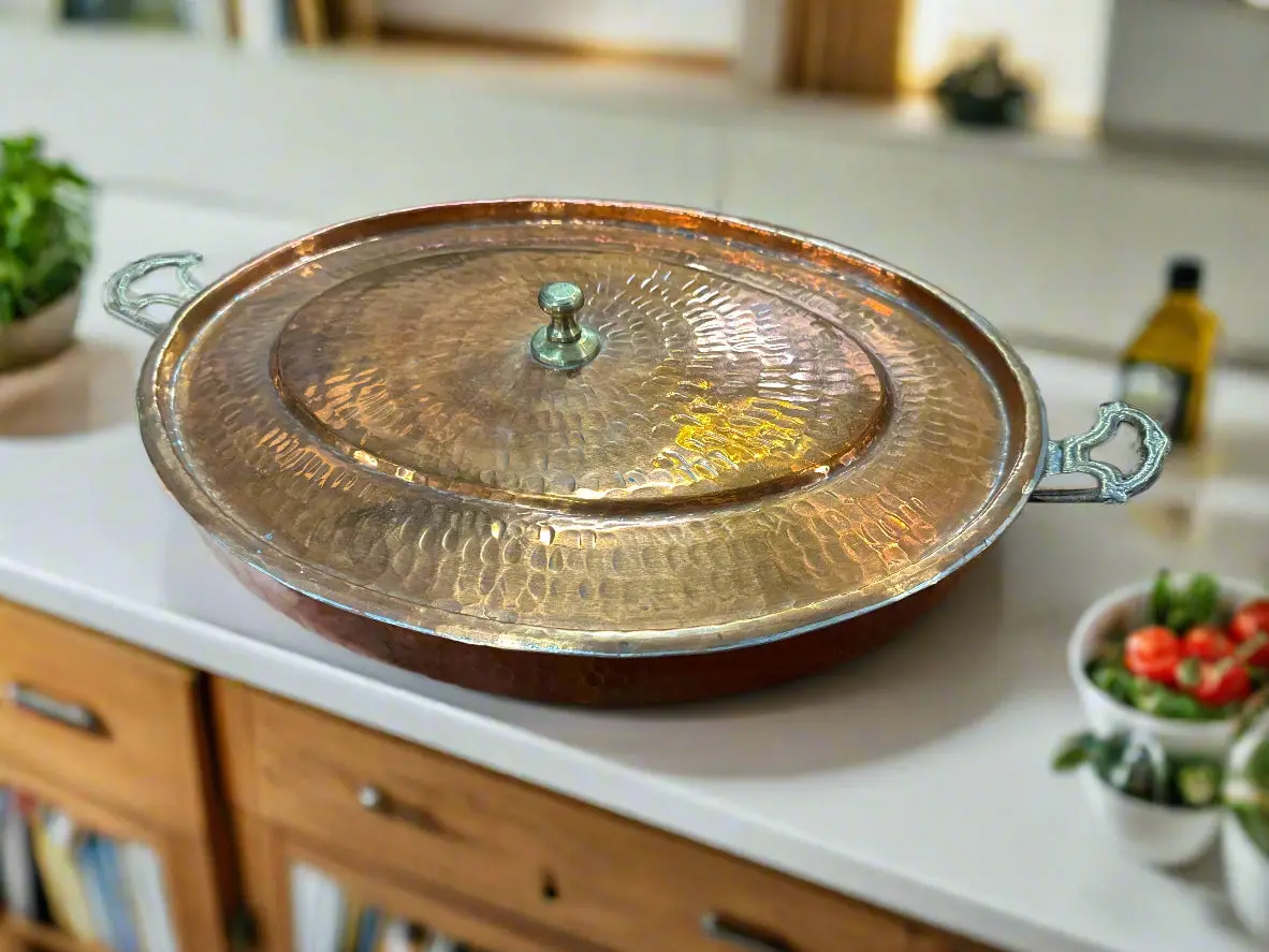 Large Oval Copper Pot With Lid 1
