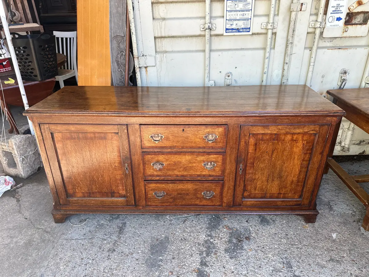 Dark Oak Crossbanded Front Sideboard 1
