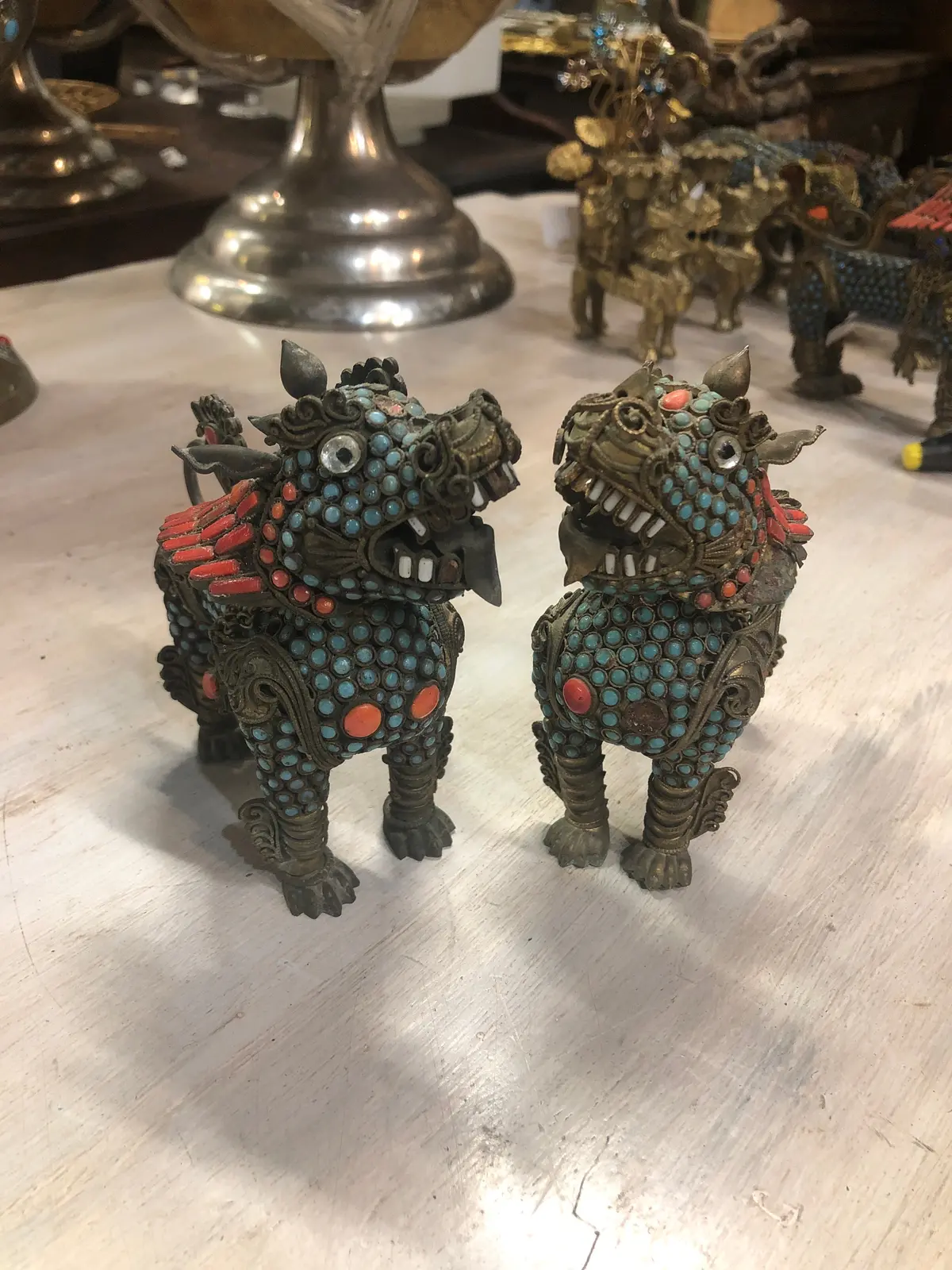Medium Pair Of Turquoise And Coral Foo Dogs 1