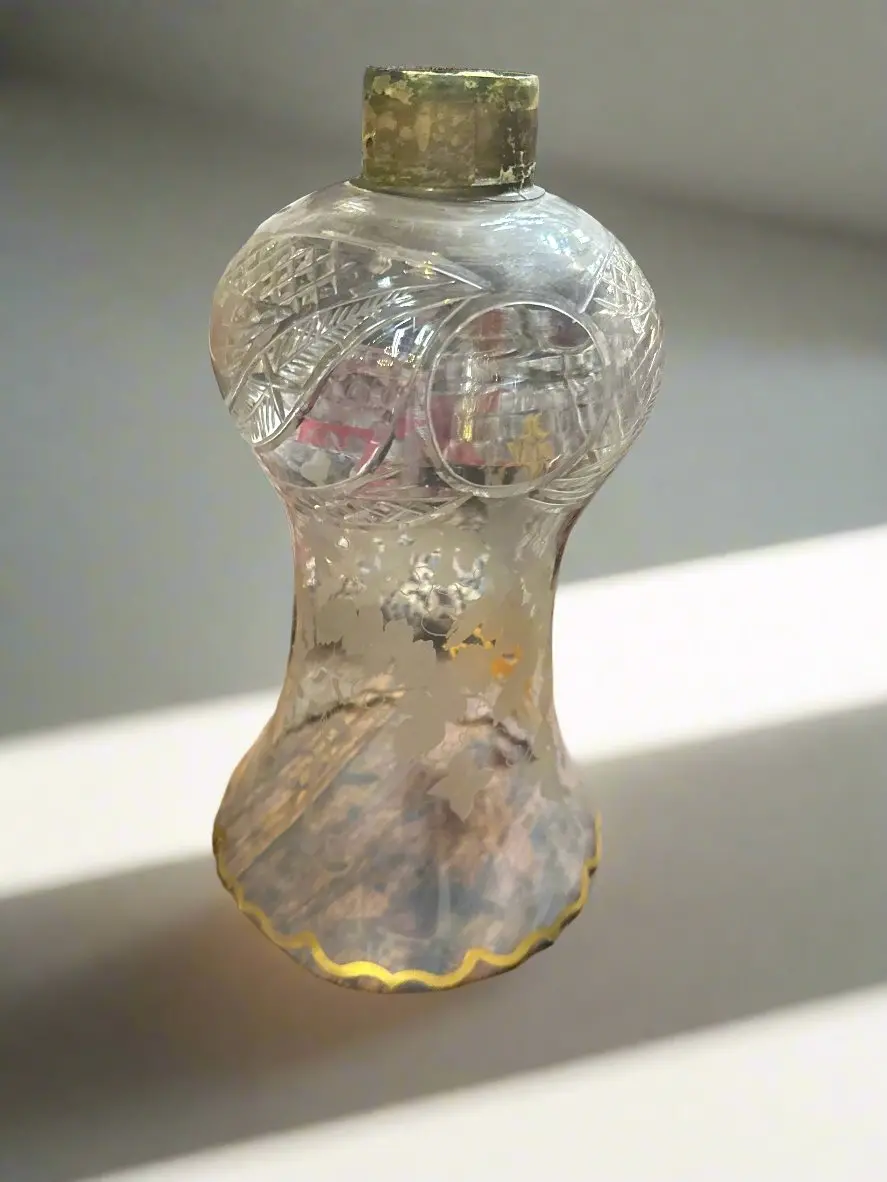 Etched Glass Shade With Gilt Design 1