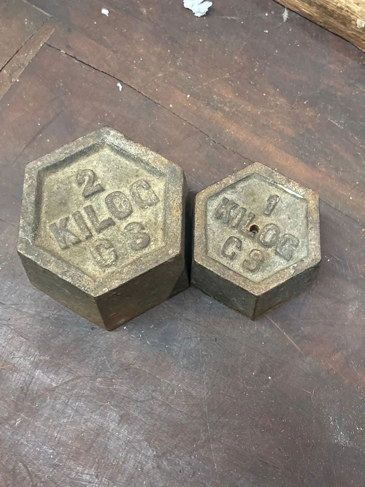 Set Of 1 Kilo, 2 Kilo Weights 1