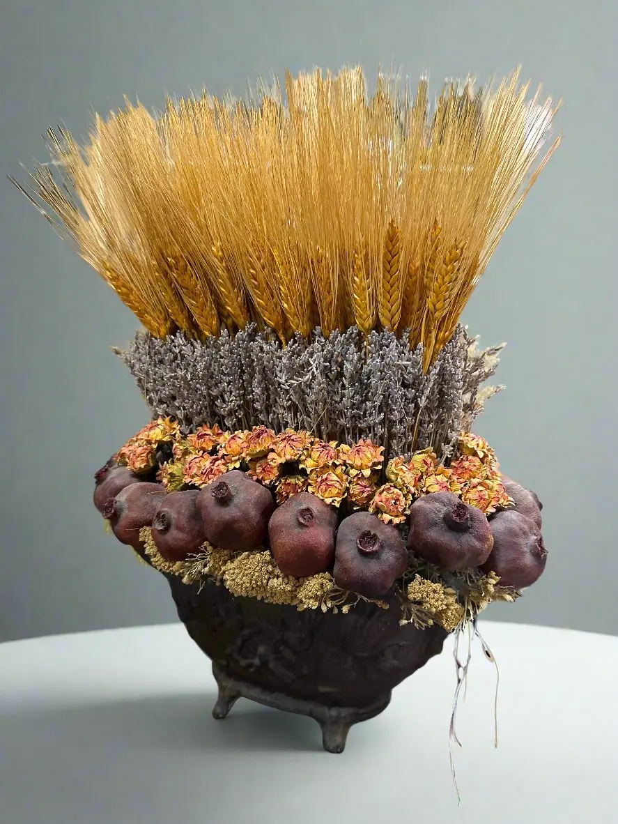 Iron Planter With Dried Autumn Arrangement 1