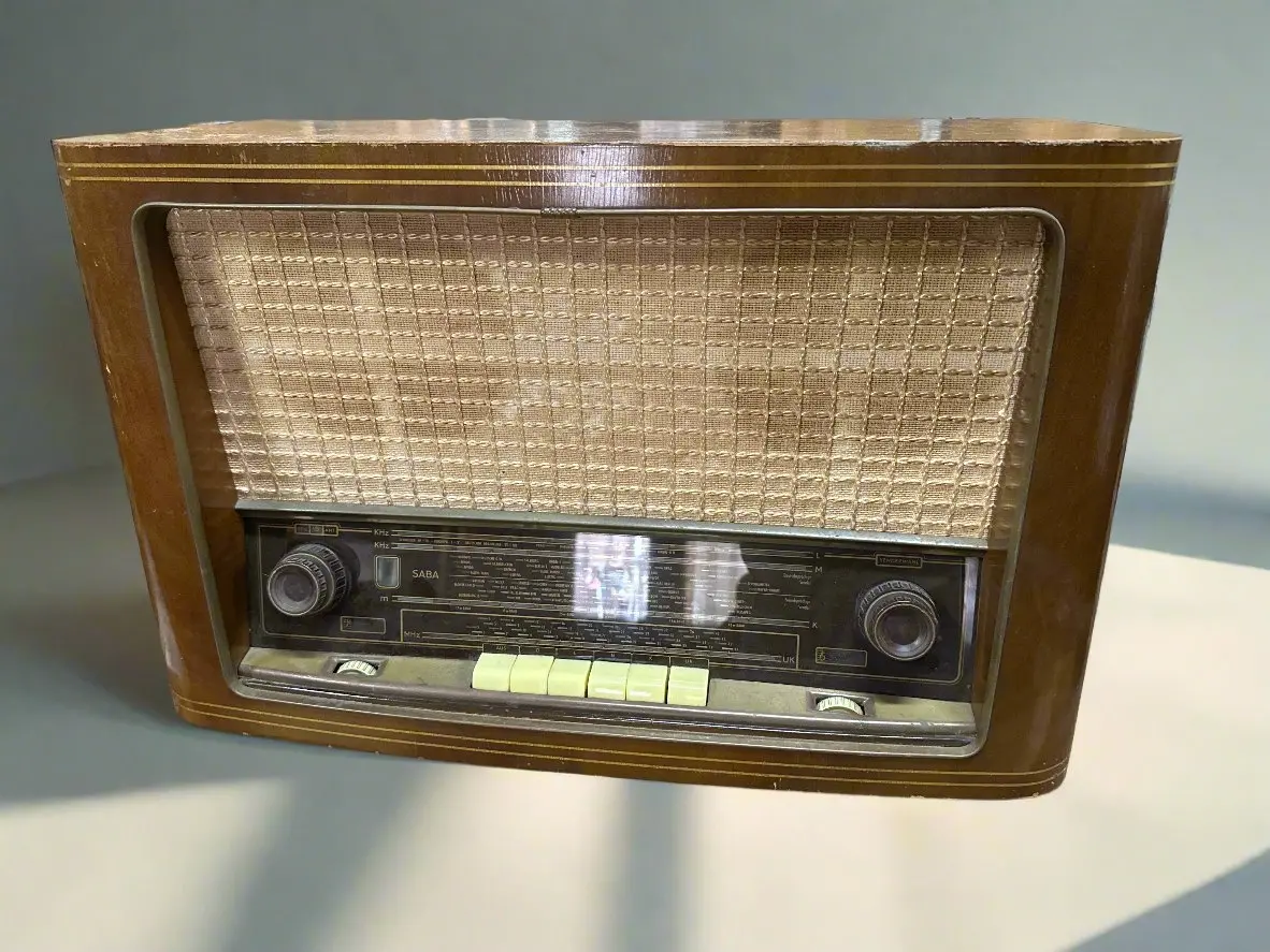 Refined Radio From Saba Electronics Made In Germany 1950'S 1