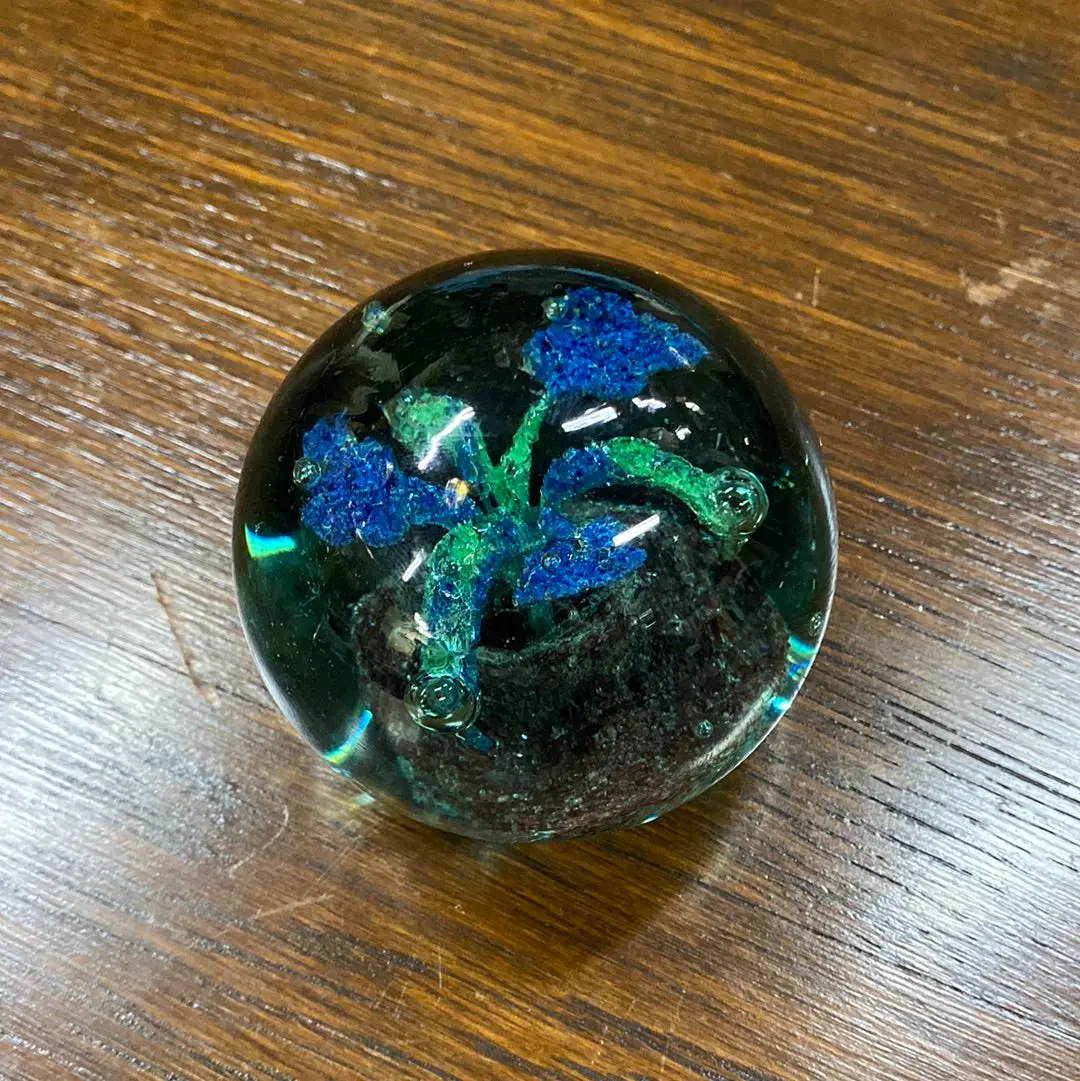 Murano Glass Spherical Paper Weight 1