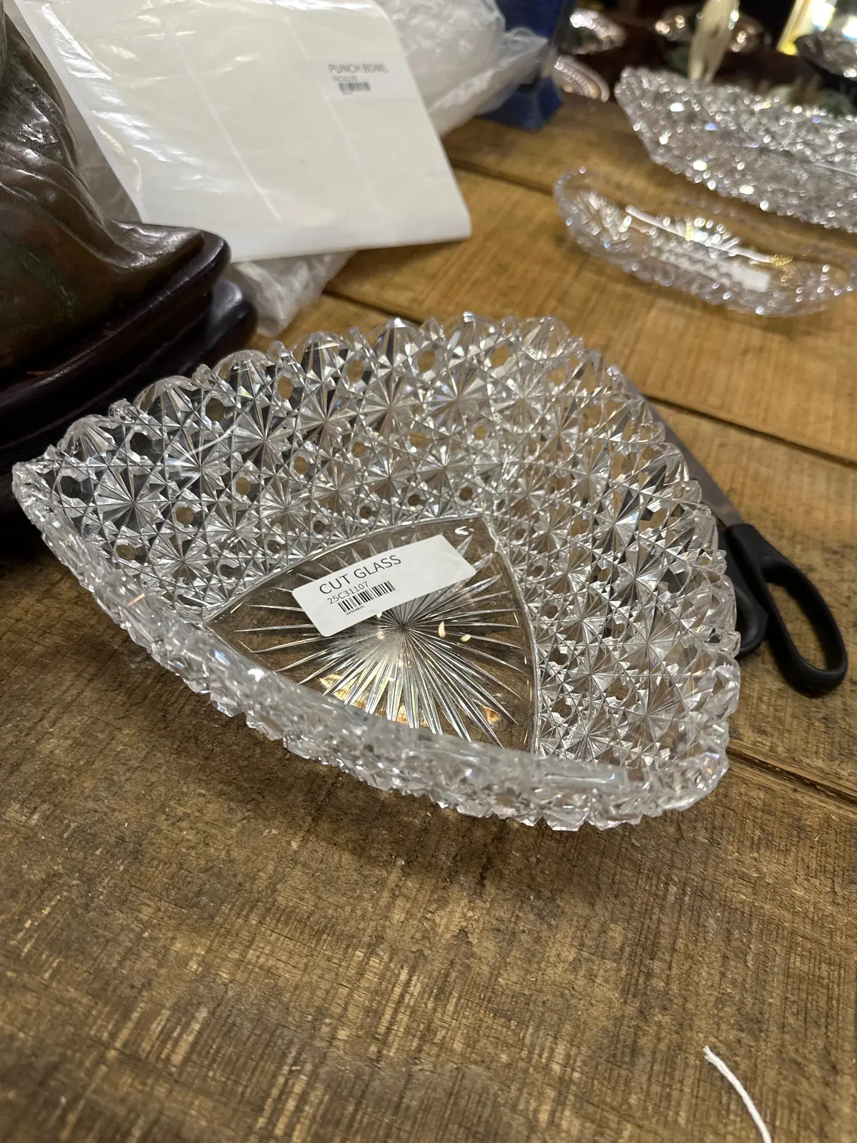 American Brillant Cut Crystal Triangle Shaped Bow 1