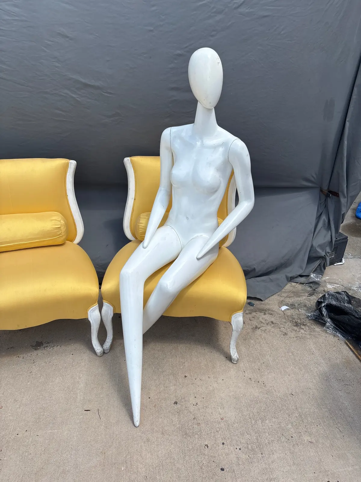 White Mannequin 1