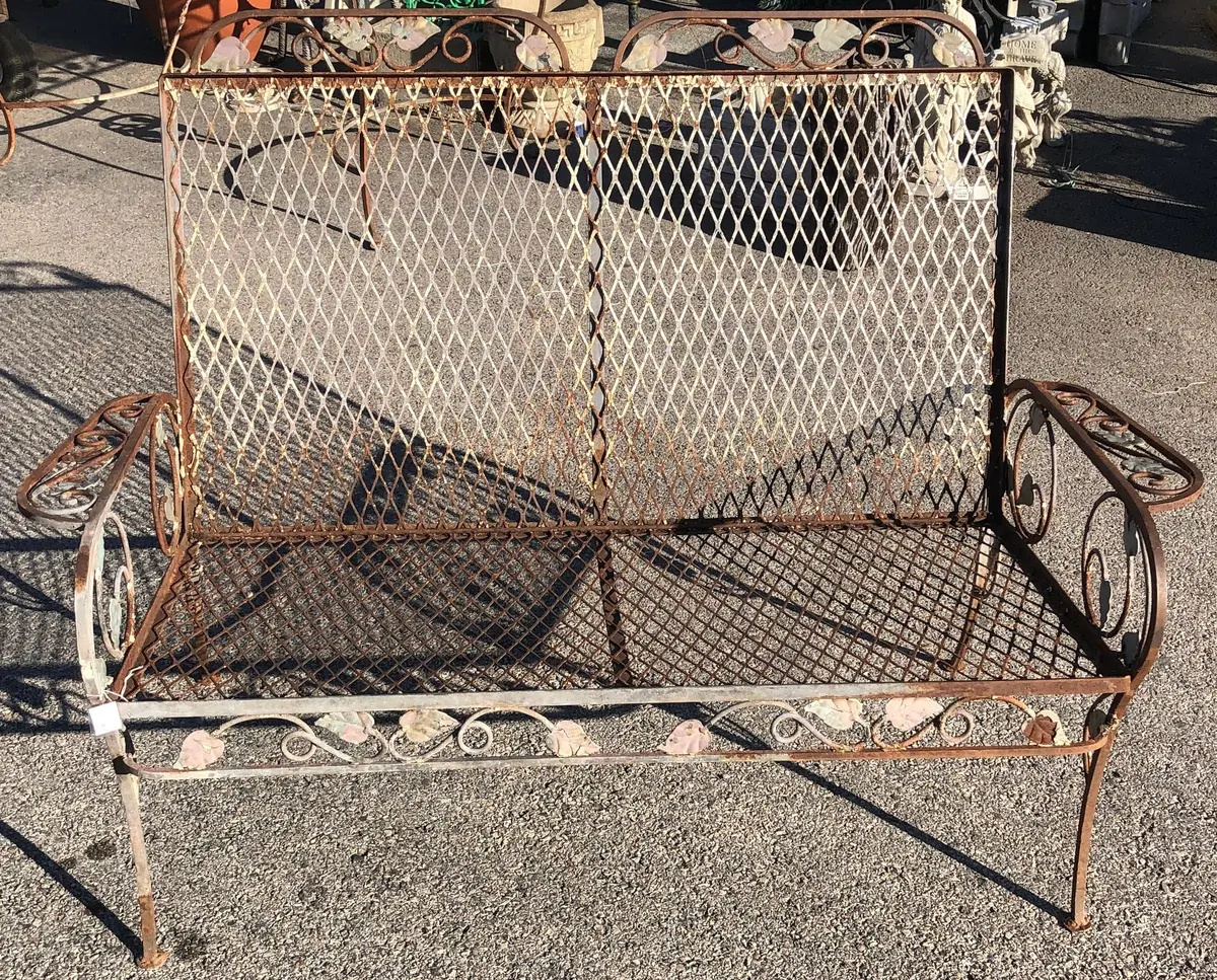 Iron Leaf Sette Frame 1