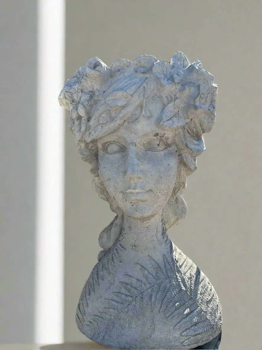 Concrete Gaia Head Planter 1