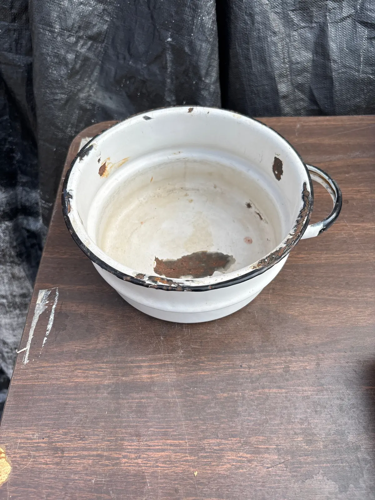 Graniteware Pot 1