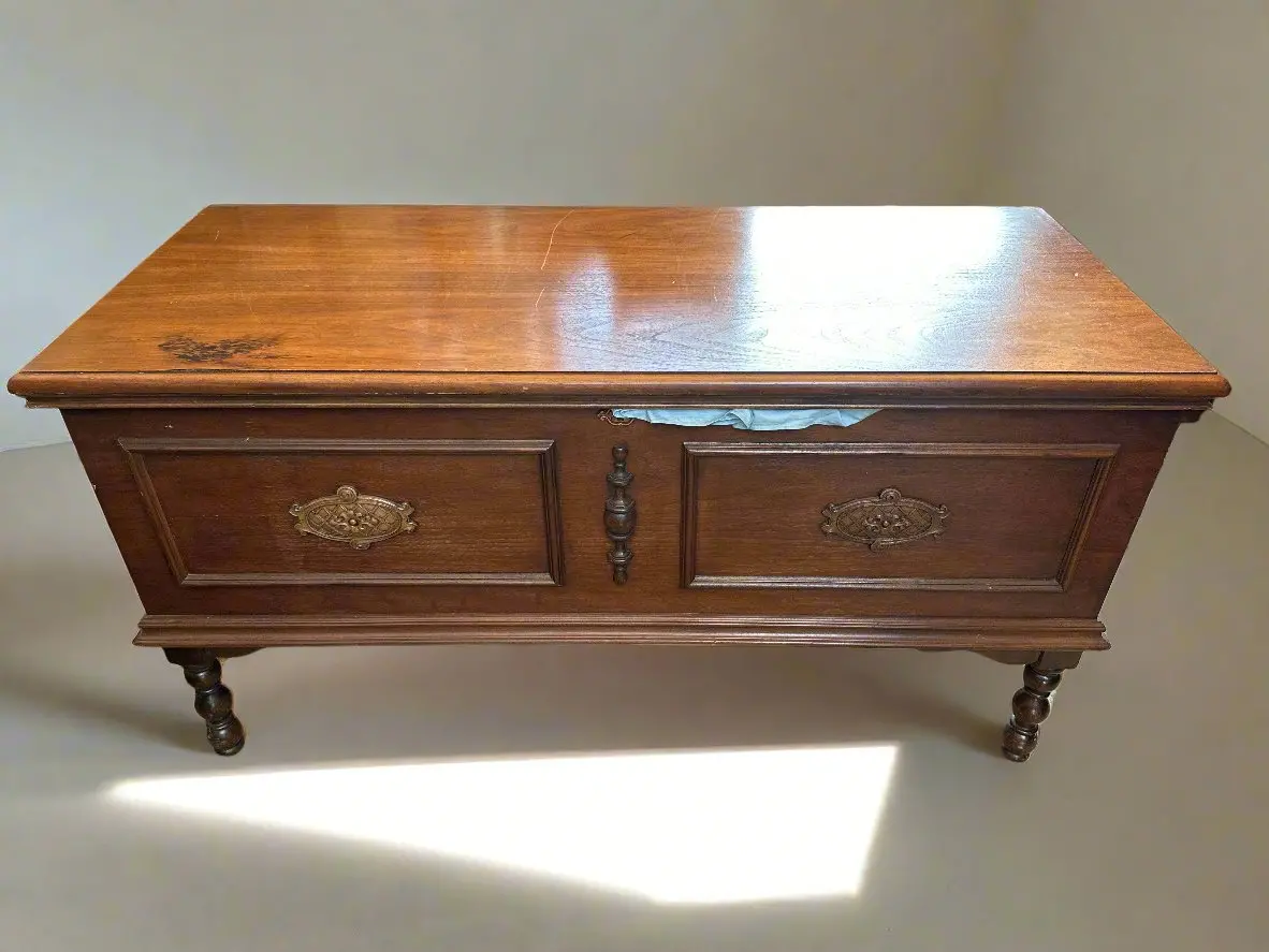 Early 20Th Century Cedar Blanket Chest 1