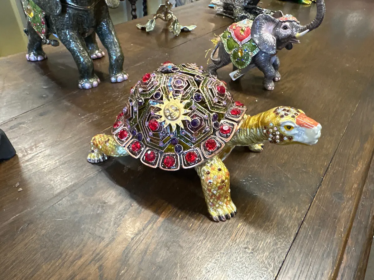 Jeweled Ceil Turtle Box 1