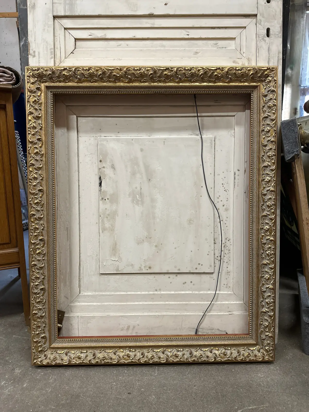 Ornatre Gold Frame 1