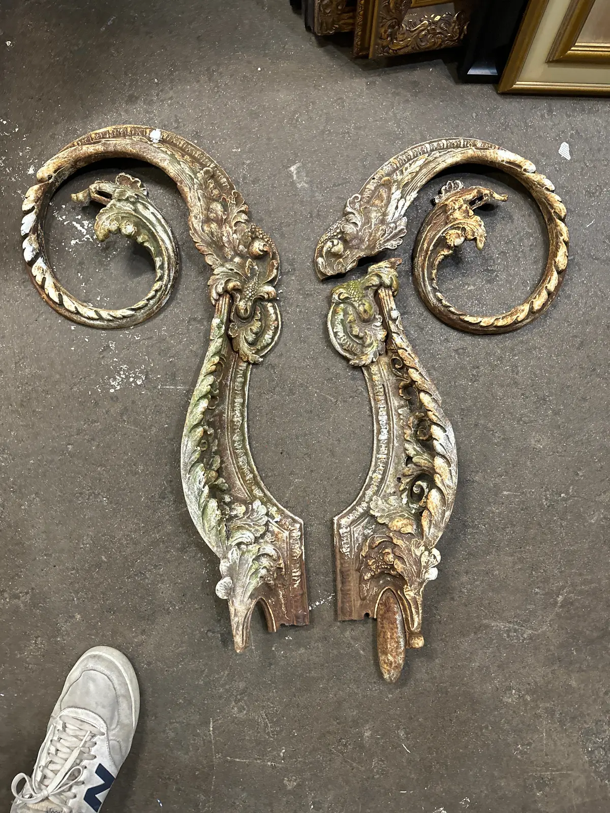 Pair Of Cast Iron Leafy Scrolls 1