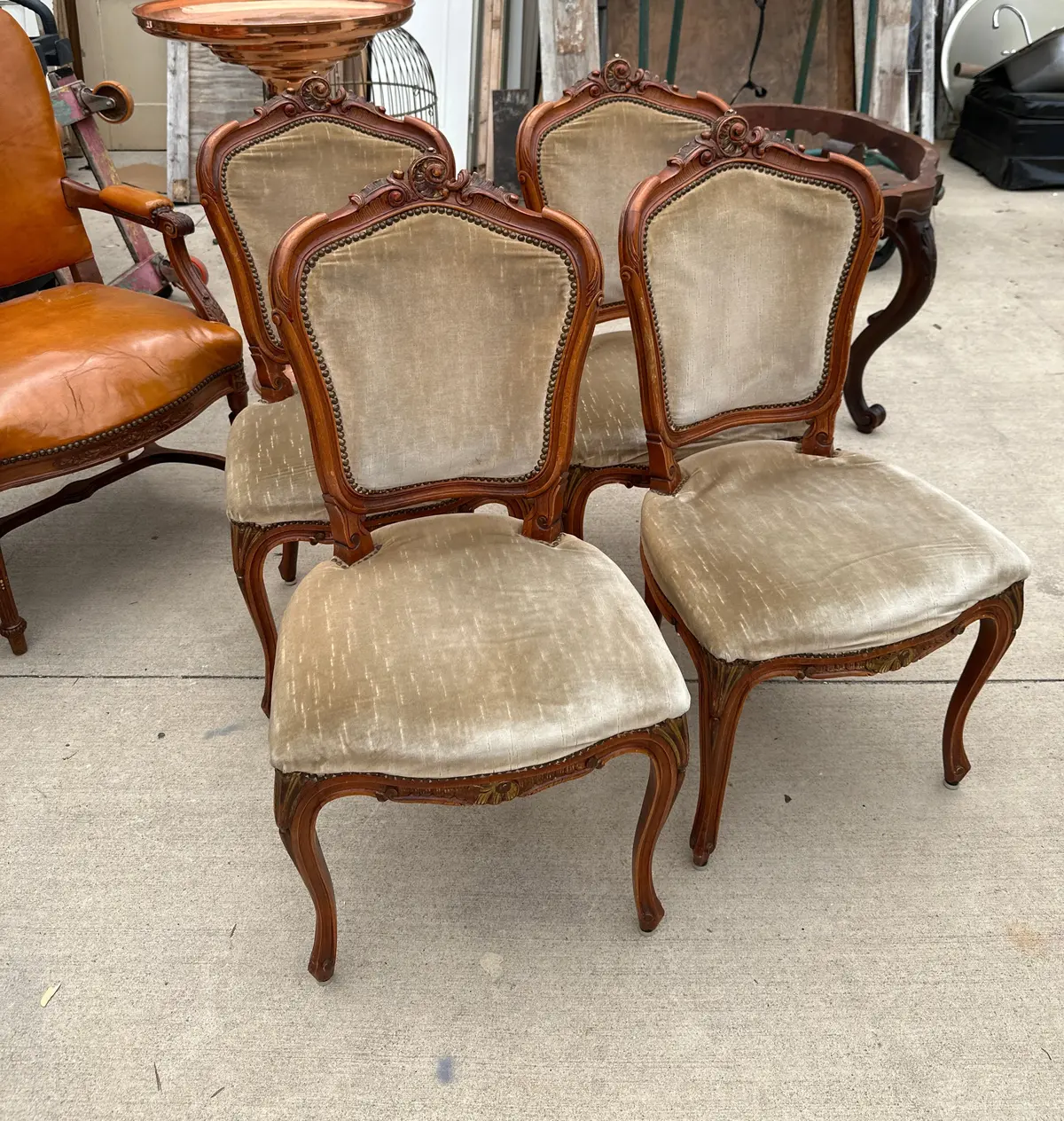 Set Of 4 Louis Xv Dining Chairs 1