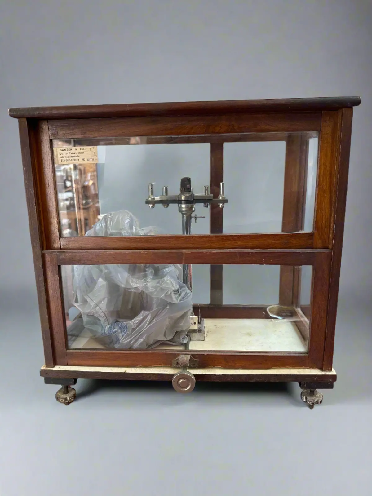 Chemist Scale In  Wood And Glass Case 1