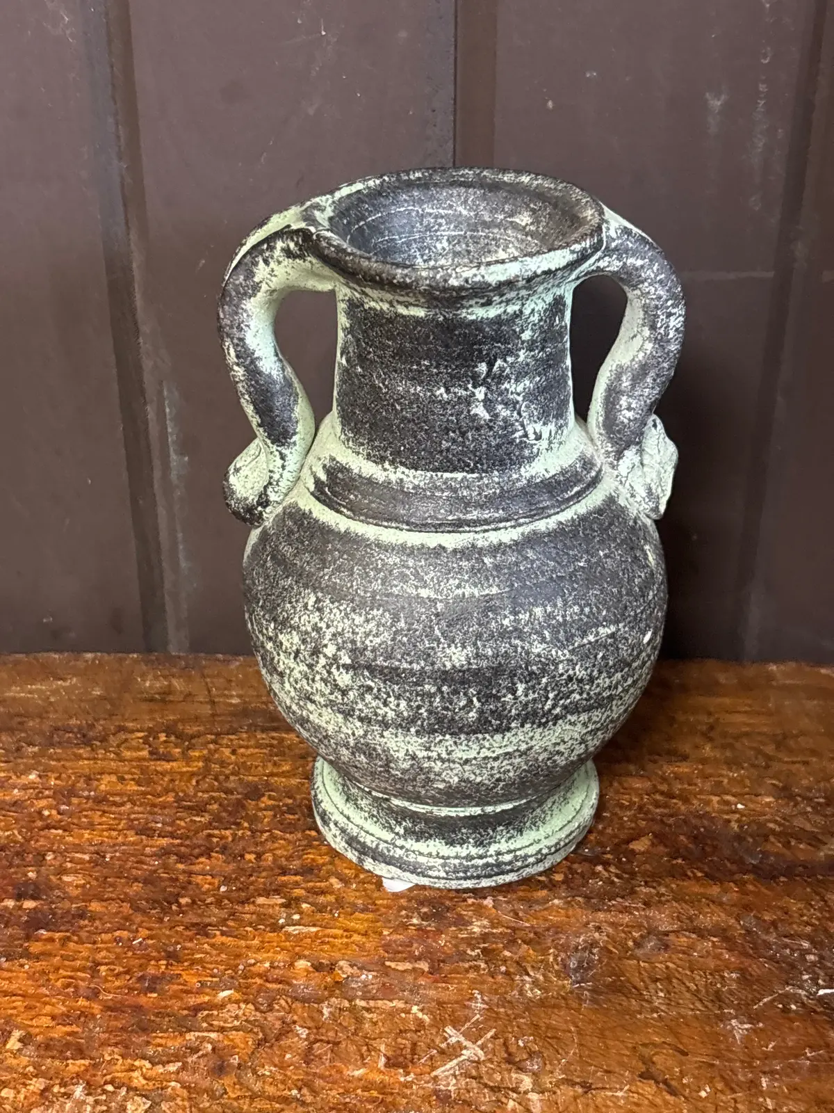 Green And Black Distressed Jardiniere With Handles 1