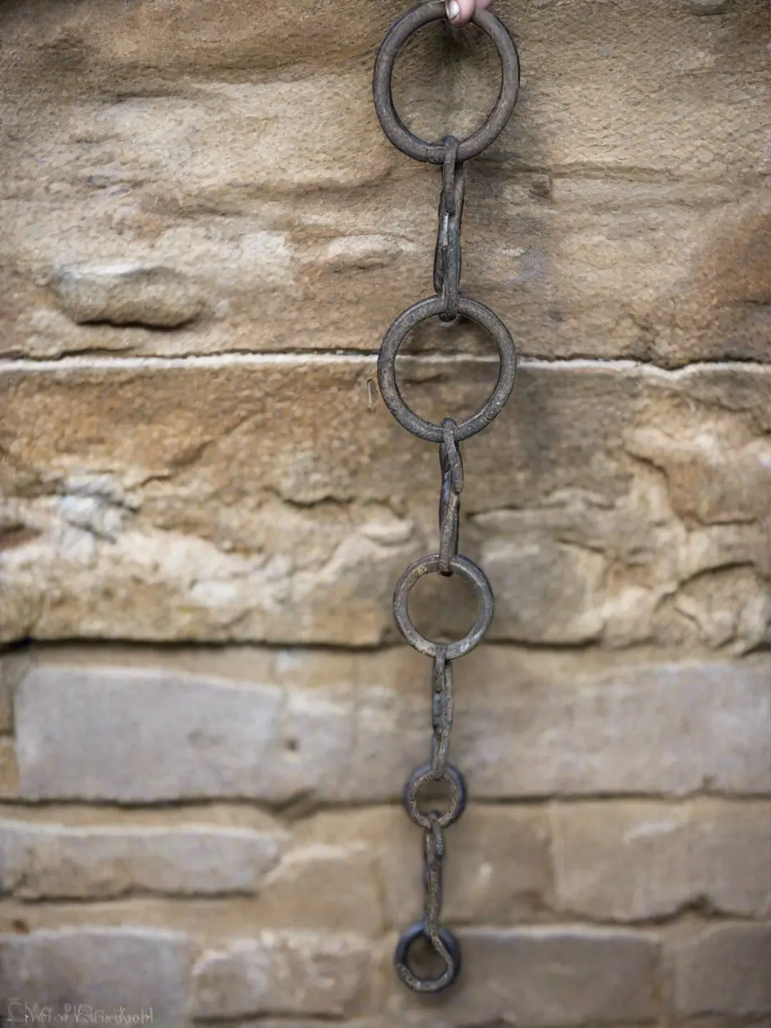 Iron Chain Hangar Thing 1