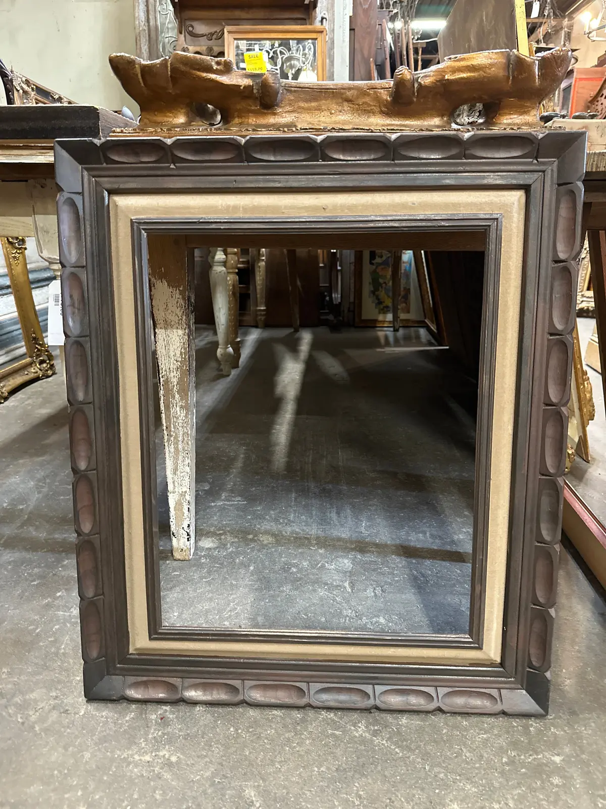 Rustic Brown Frame With Linen Liner 1