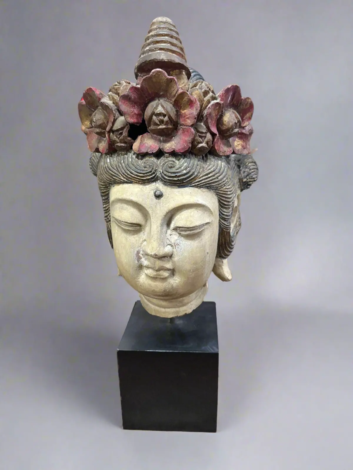 Large Resin Buddha Head On Stand 1