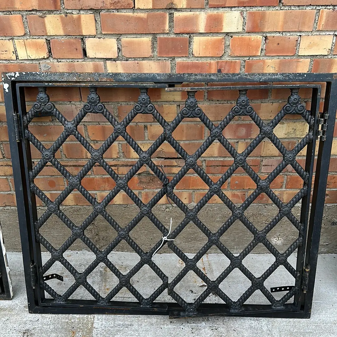Heavy Twist Iron Fire Place Screen 1