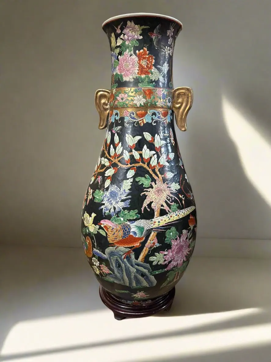 Large Chinese Polychrome Porcelain Black Vase 1