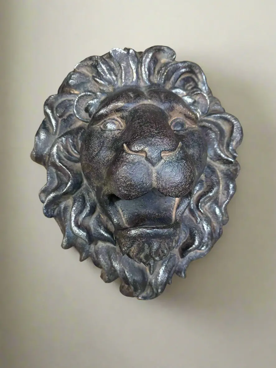 Large Lion Head Plaque 1