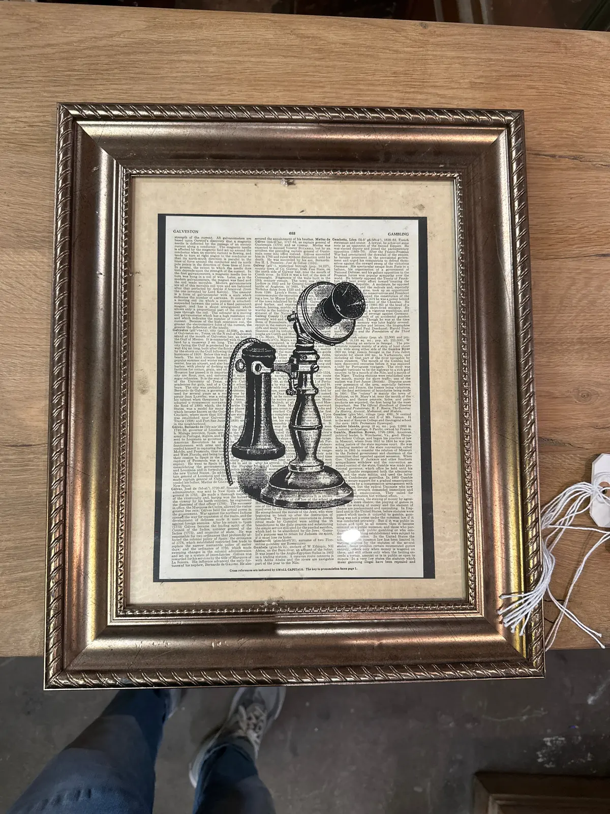Gold Color Frame With Print 1