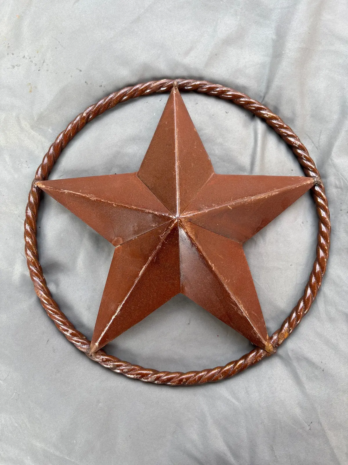 Very Small Tin Texas Star 1 Of 2 1
