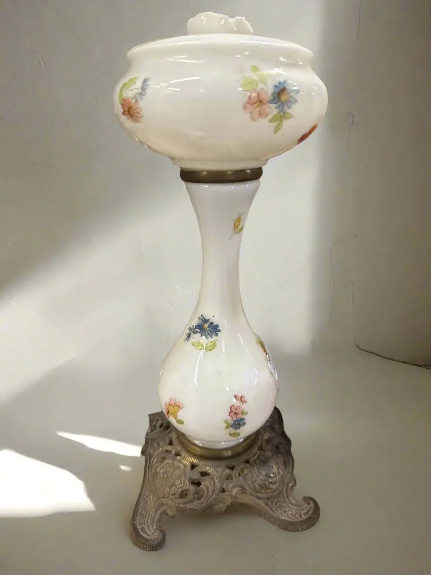 Small Brass Lamp Base 1