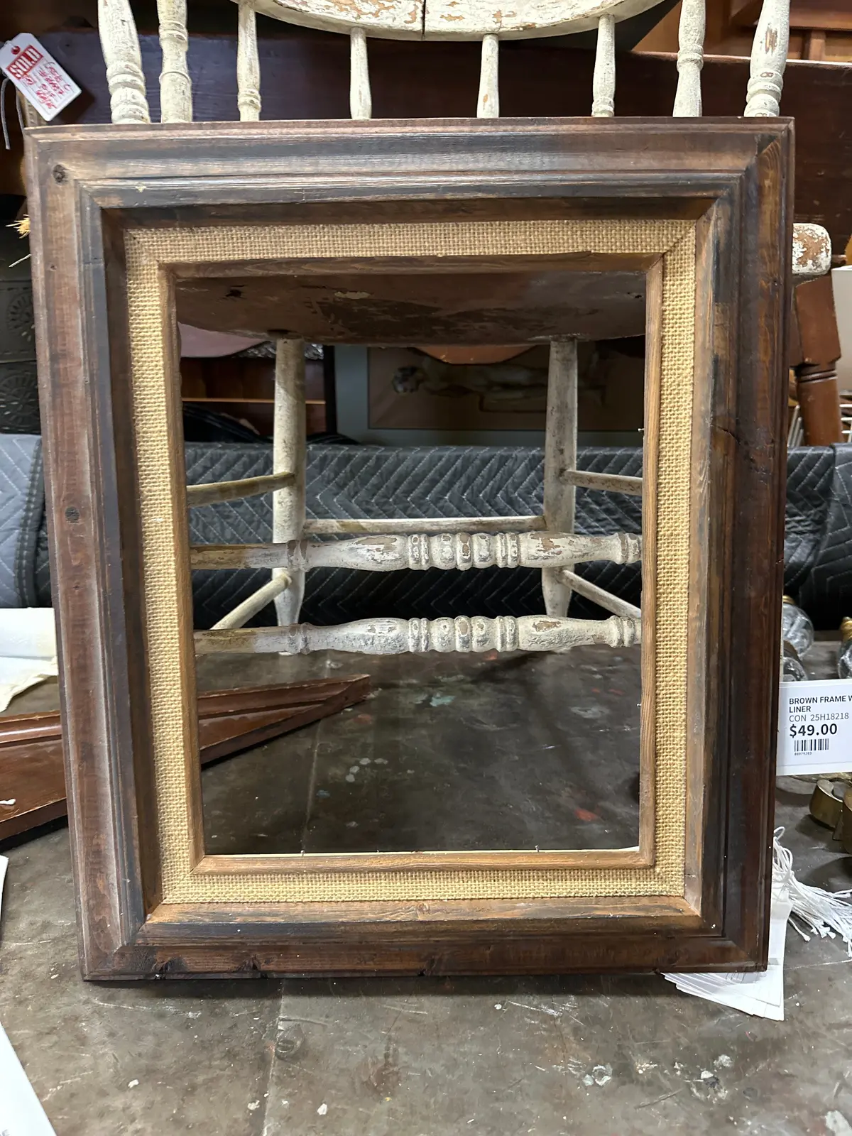 Brown Frame With Burlap Liner 1