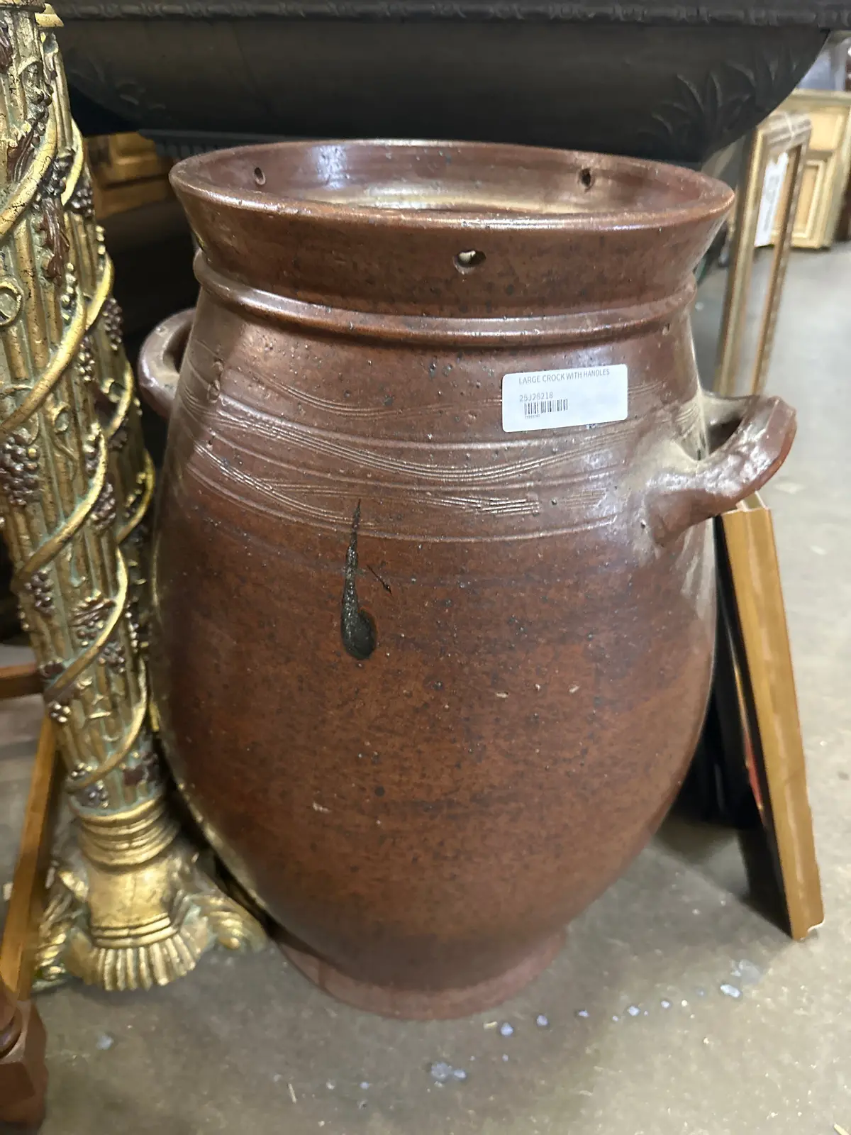 Large Crock With Handles 1