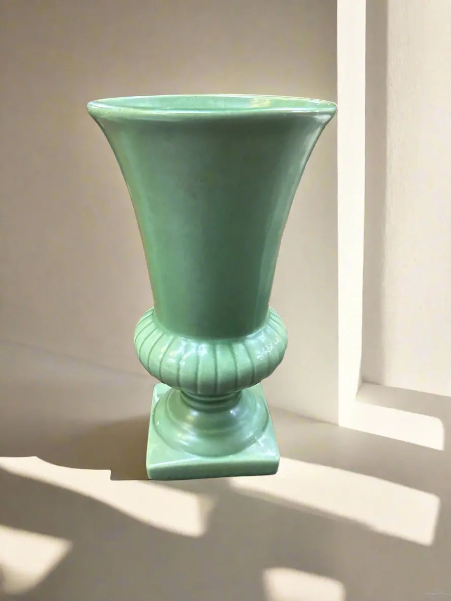 Green Redwing Pottery Vase 1