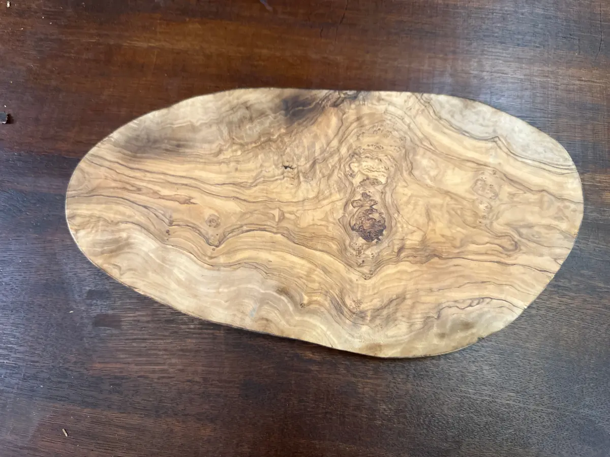 Olive Wood Oval Cutting Board 1