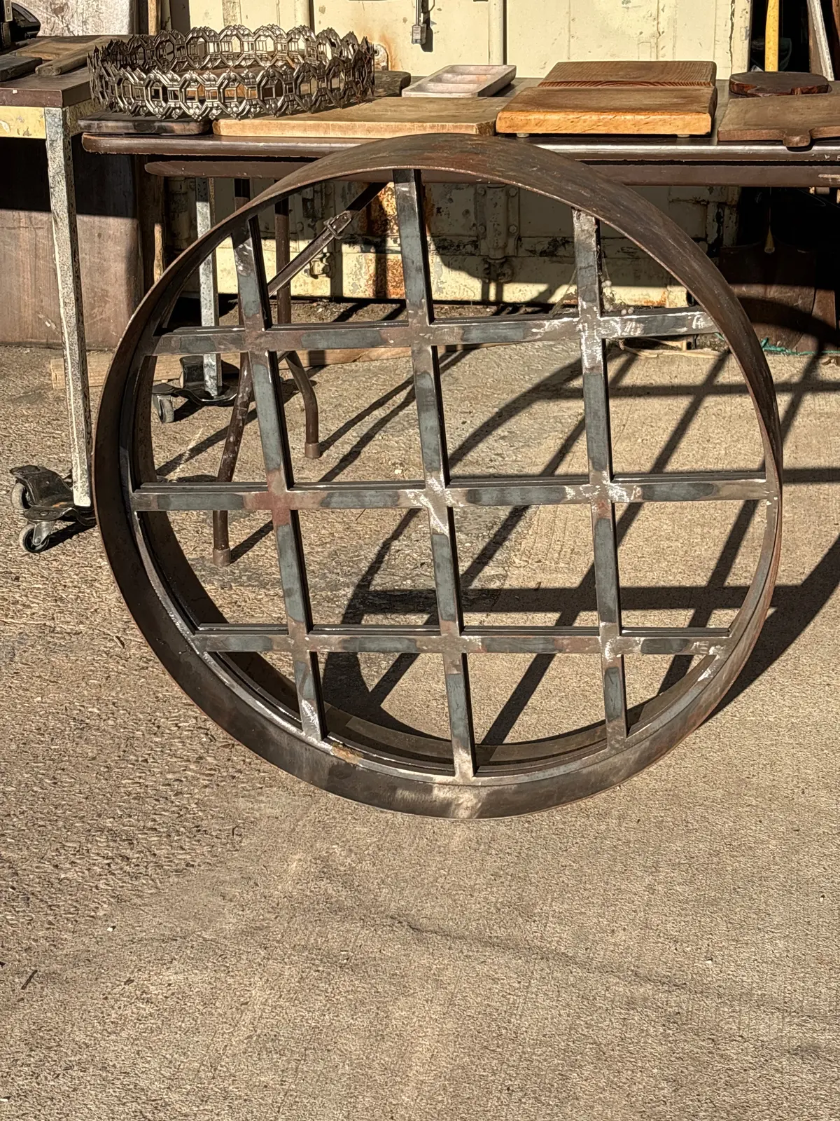 Large Iron Wheel With Center Grid 1