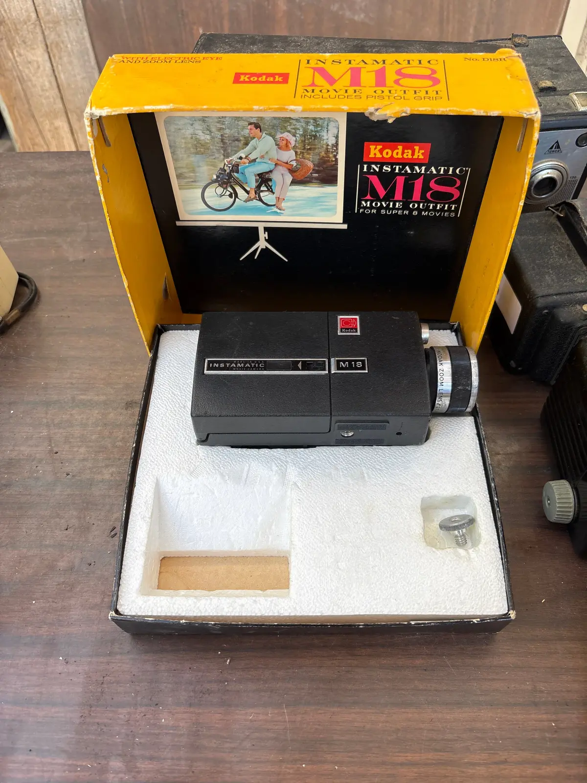 Kodak Instamatic M18 1