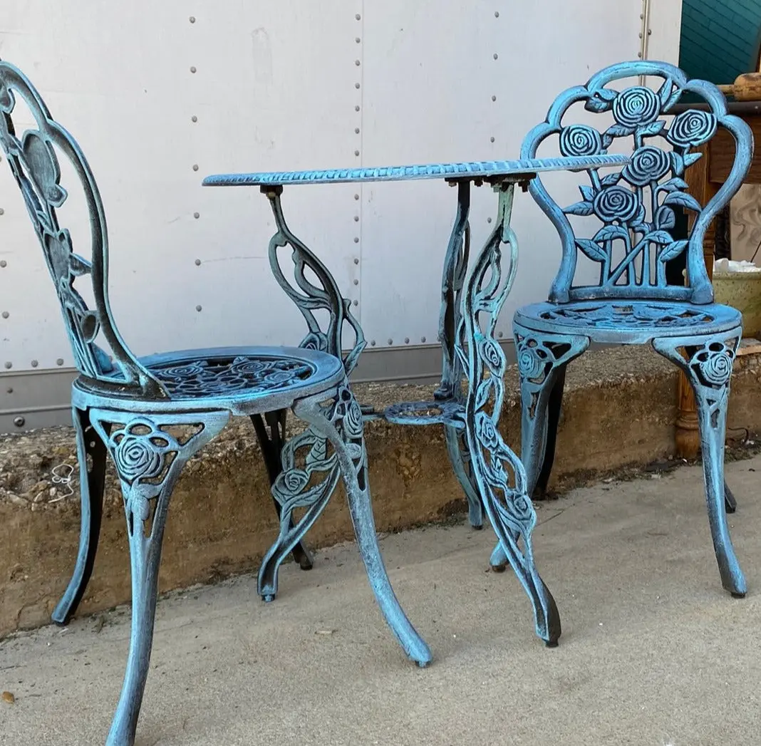 3 Piece Cast Iron Bistro Set- Table With Two Chairs 1