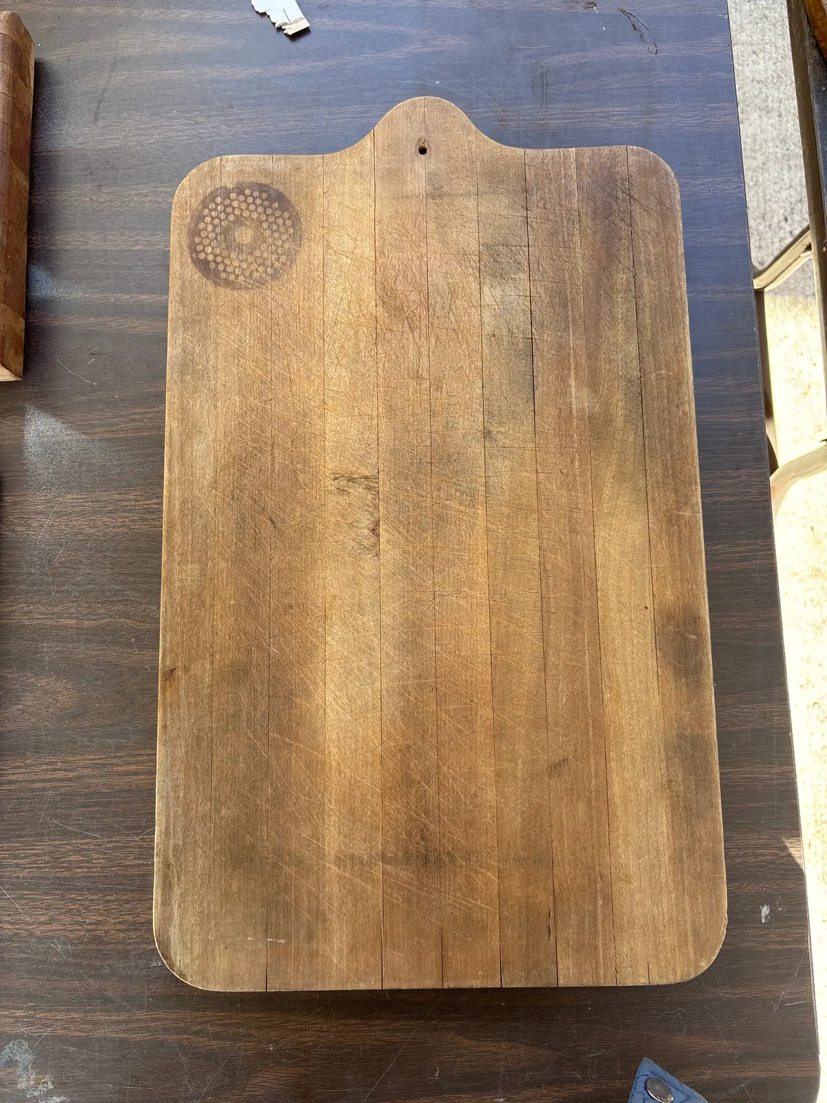 Thick Rectangular Cutting Board With Small Handle 1