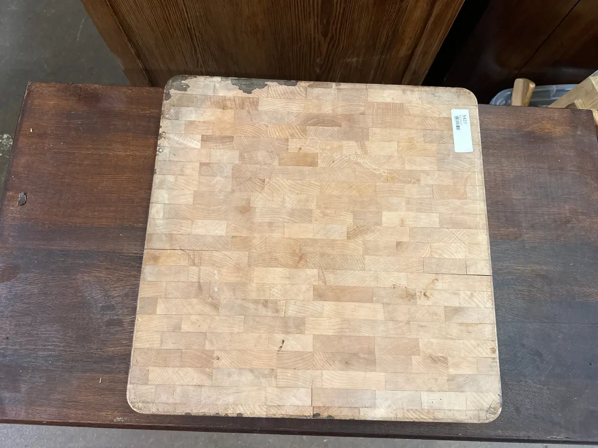 Primitive Square Cutting Board 1