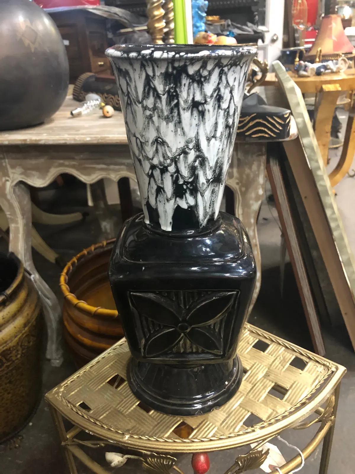 Black With White Square Vase 1