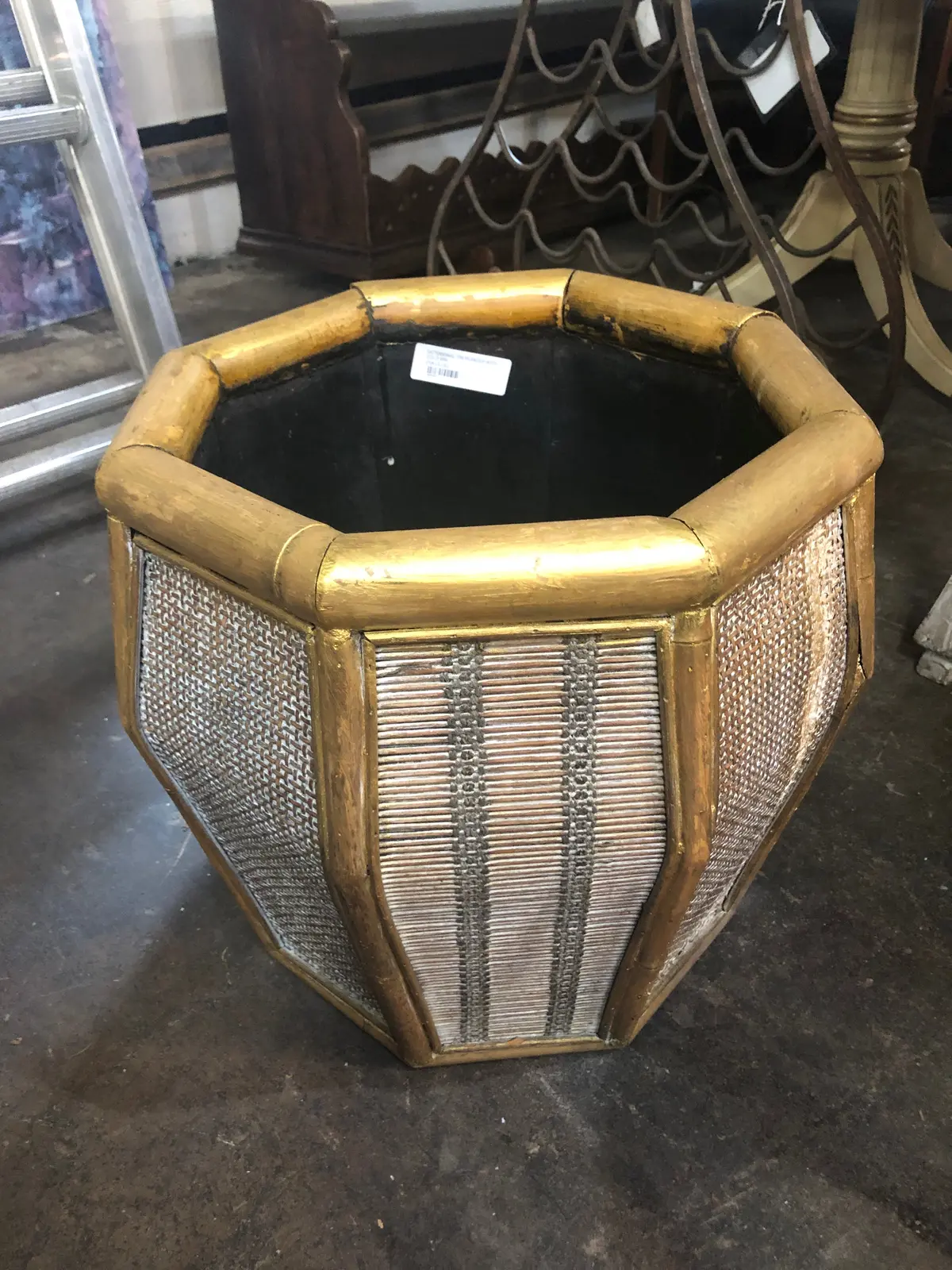 Octogonal Tin Planter With Gold Rim 1