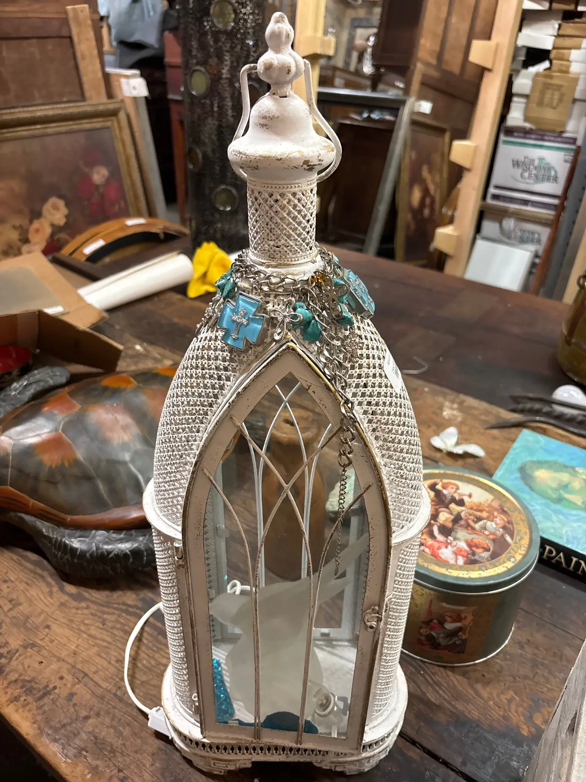 White Gothic Tin Vitrine With Bird 1